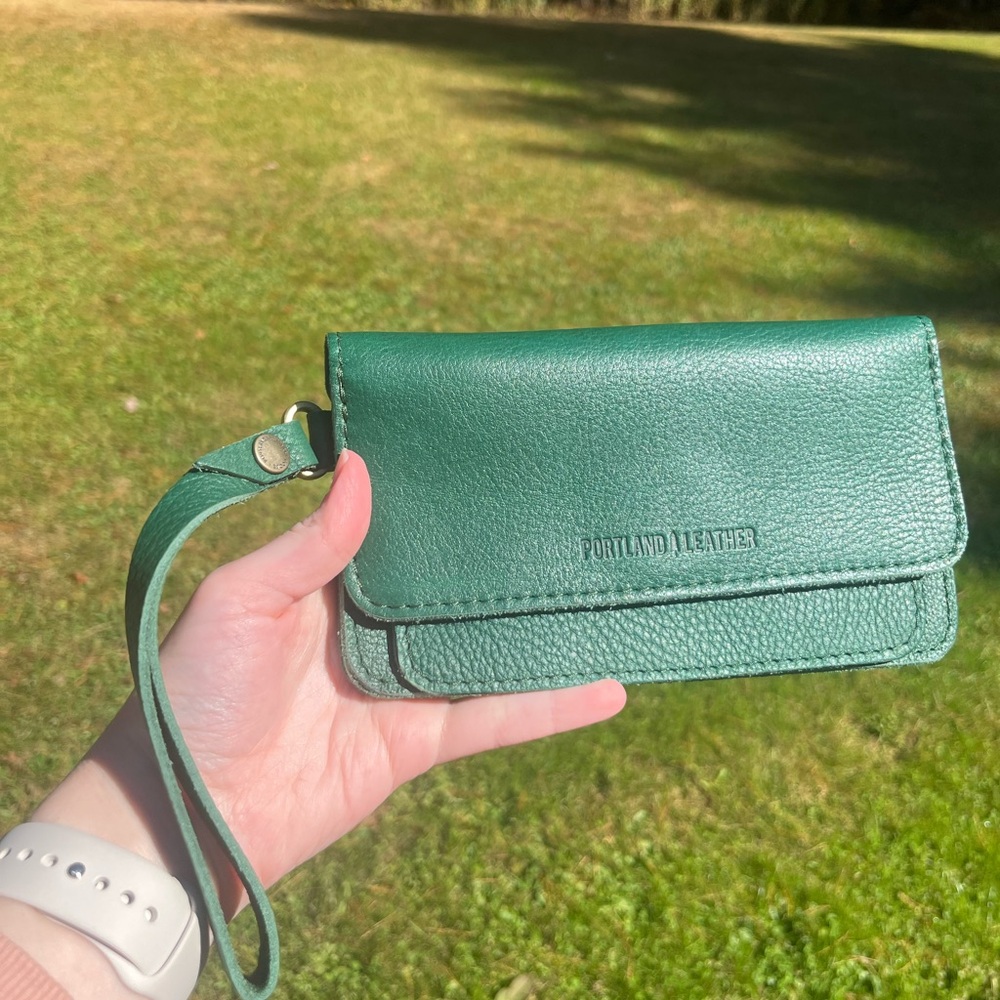 Portland Leather Goods Lily wristlet Bacalar